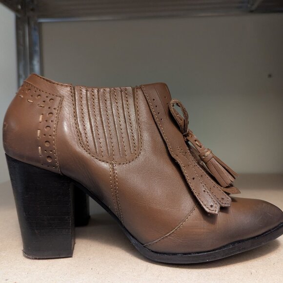 Brown Leather Seychelles Booties Size 8 - Picture 2 of 3